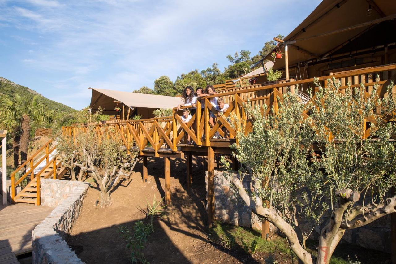 Sea Glamping Hotel Kotor Buitenkant foto