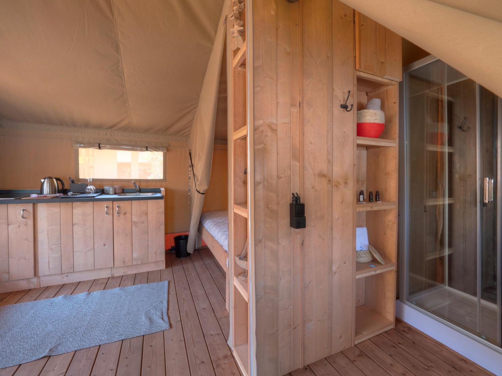 Sea Glamping Hotel Kotor Buitenkant foto