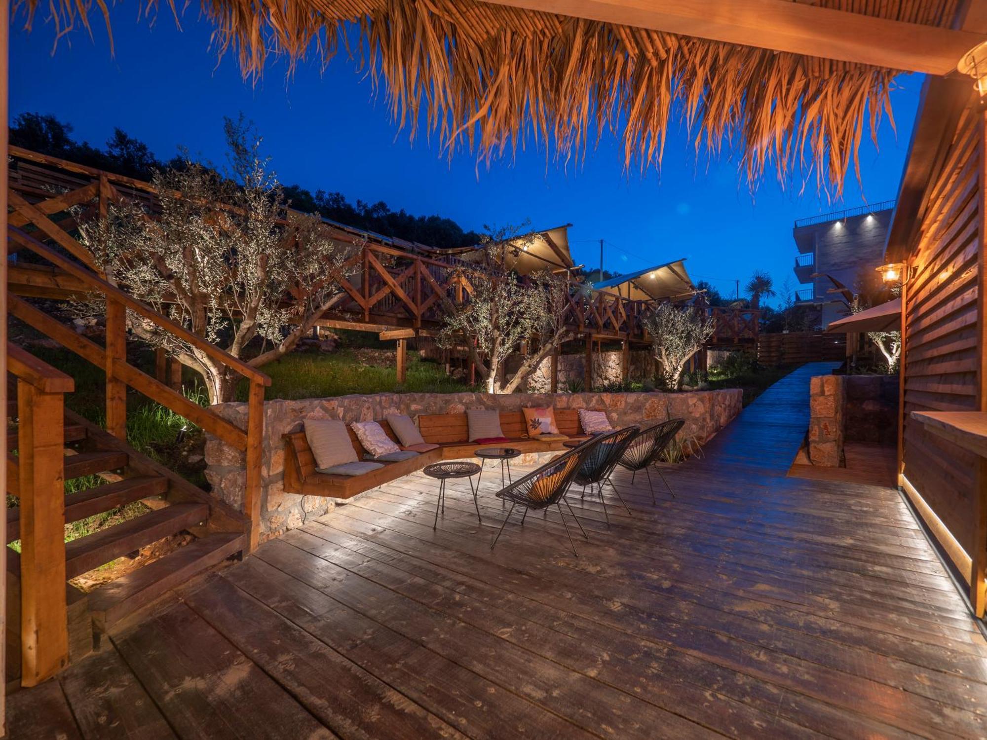 Sea Glamping Hotel Kotor Buitenkant foto