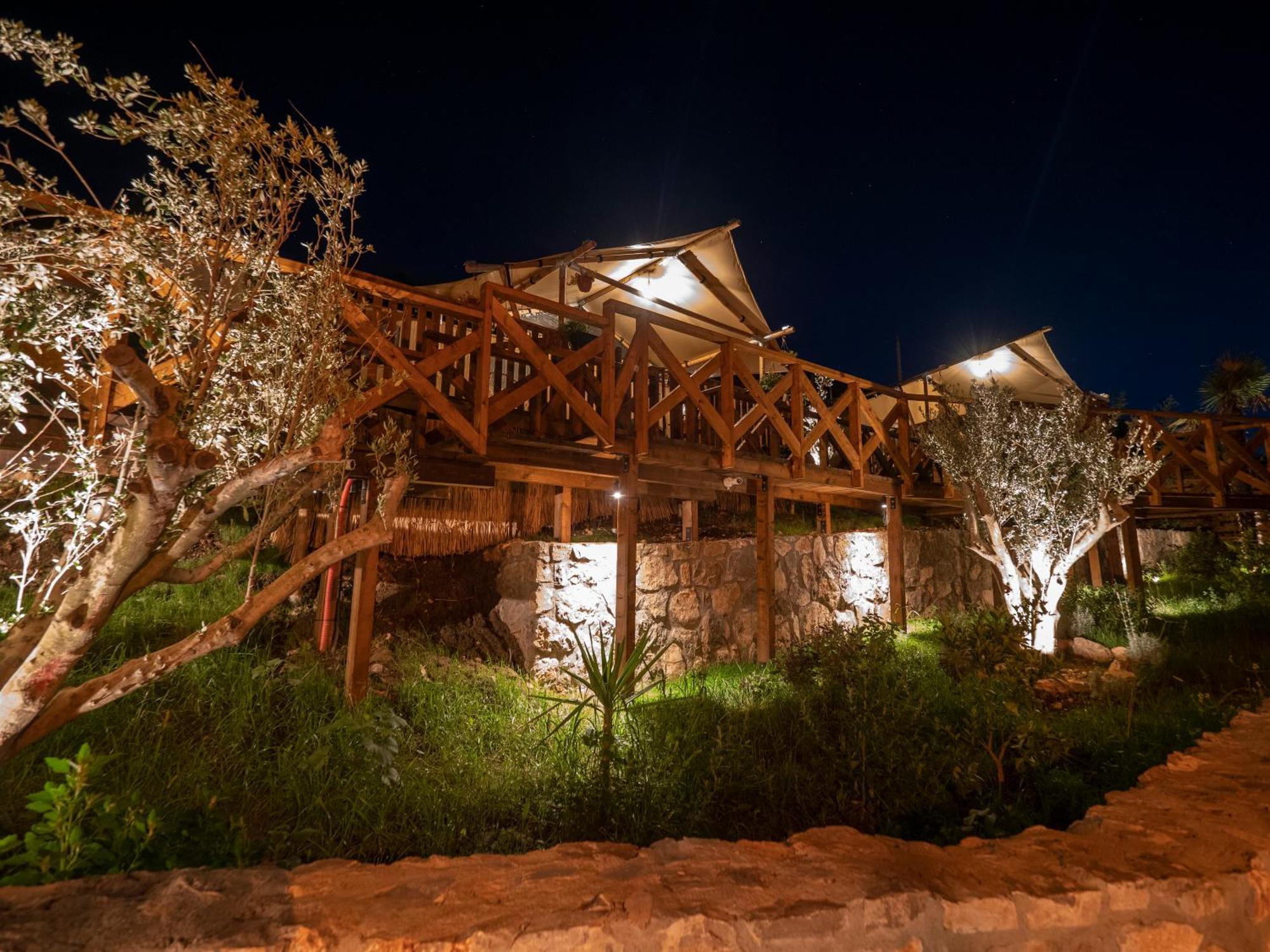 Sea Glamping Hotel Kotor Buitenkant foto